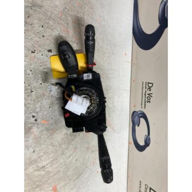 Peugeot 208 1.2 Vti 12V PureTech 82 Steering column stalk 2016 98081769ZD