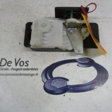 Peugeot 607 2.2 16V Tailgate lock mechanism 2005 865428