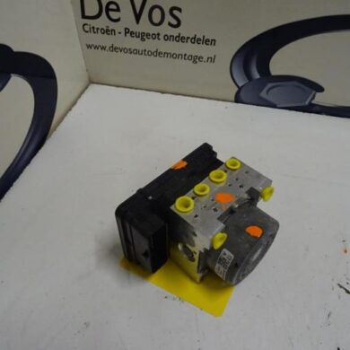 Peugeot 208  ABS Pomp 5GR-5GR5G04 2015 1616770880-1614210380-1617358780