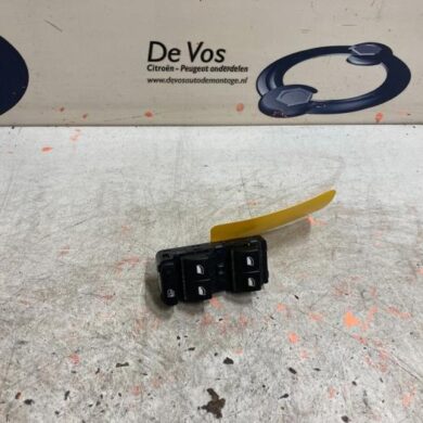 Citroen C3 1.2 Vti 12V PureTech Multi-functional window switch 2017 98148907ZD