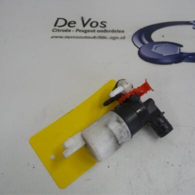 Peugeot 308  Scheibensprüherpumpe vorne 2009 643475