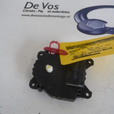 Peugeot iOn  Heater valve motor 2012 6479L2