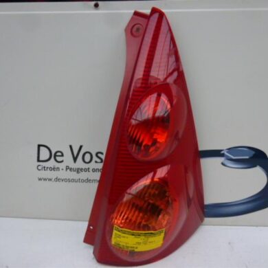 Peugeot 107 1.0 12V Achterlicht rechts 2010 6351X6
