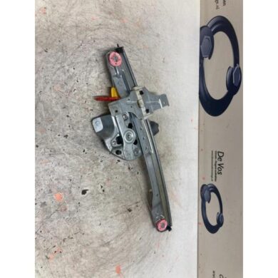 Peugeot 208 1.4 16V Ruitmechaniek 4Deurs rechts-voor 2012 9673154380