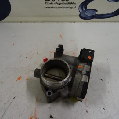 Peugeot 307 1.6 16V Gasklephuis NFU 2004 1635Q9