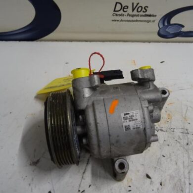 Peugeot 108  Air conditioning pump CFB 2015 B000776180