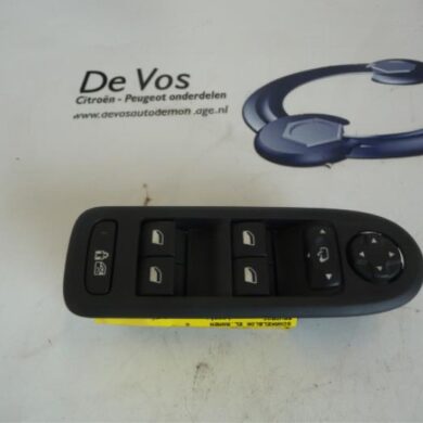 Peugeot 508  Combischakelaar ramen 2011 6490NR