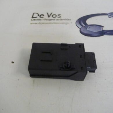 Peugeot 807  Central door locking module 2009 657046