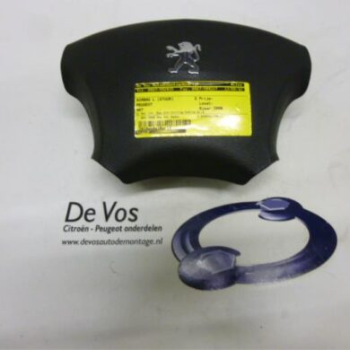 Peugeot 407  Left airbag (steering wheel) 2006 4112JF