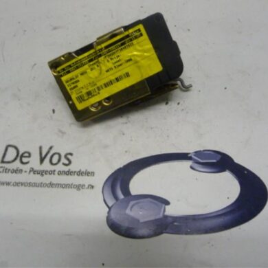 Citroen Xsara  Deurslot Mechaniek 2Deurs rechts 1999 9136J2