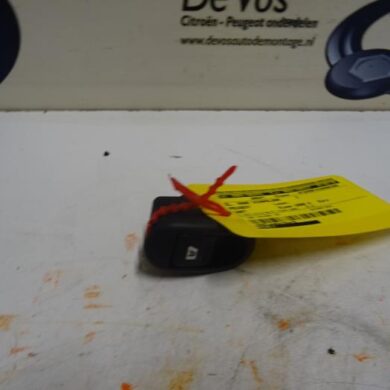 Peugeot 1007  Electric window switch 2006 6554L7