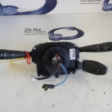 Peugeot 207  Steering column stalk 2010 6242YW
