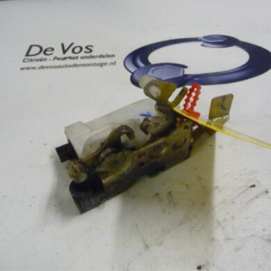 Peugeot Boxer  Deurslot Mechaniek 4Deurs rechts-voor 1998 9136A7
