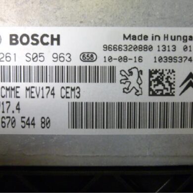 Peugeot 207  Engine management computer 5FS 2010 1943TZ-1943VA