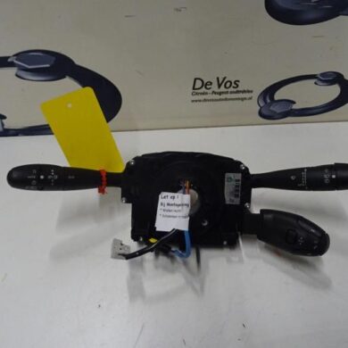 Peugeot 207  Steering column stalk 2010 6242YL