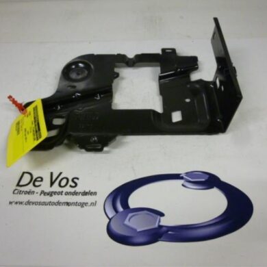 Citroen DS3  Battery box 2013