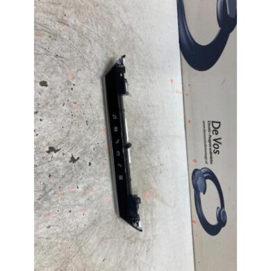 Citroen C5 Aircross 1.5 Blue HDi 130 16V Radio control panel 2019 98197167XU