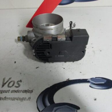 Peugeot 407  Drosselklappengehäuse 2006 1635P3