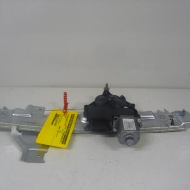 Peugeot 2008 1.2 Vti 12V PureTech 82 Rear door window mechanism 4-door, right 2013 9673154180