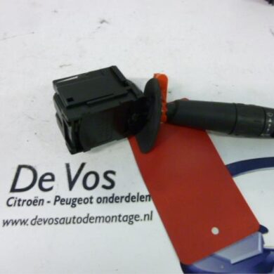 Peugeot 406 2.0 S,SL,ST,STX 16V Ruitenwis Schakelaar 1997 6239A8