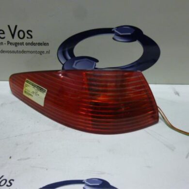 Peugeot 607 2.2 HDi 16V FAP Taillight, left 2001 6350N1