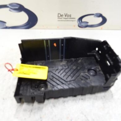 Peugeot 2008  Accubak 2020 9823533180