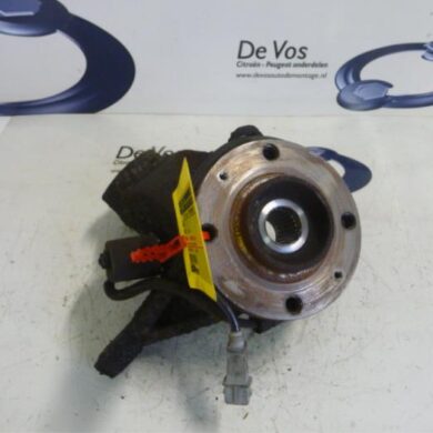 Citroen Picasso 2.0 16V Knuckle, front right 2003 364754