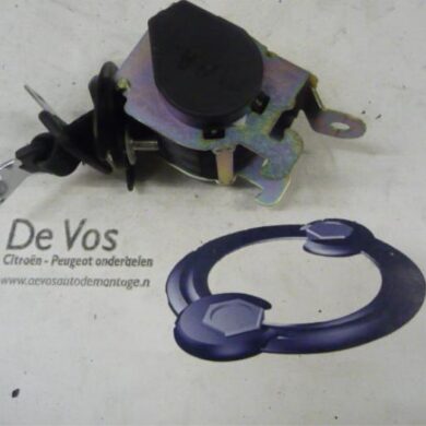 Peugeot 308 1.6 16V THP 150 Rear seatbelt, centre 2008 8975V0