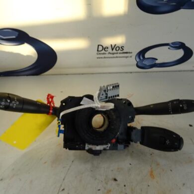 Peugeot 308  Steering column stalk 2010 6242PN-98062016XT