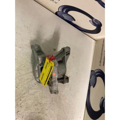 Citroen C4 Picasso  Engine mount 5FS 2013 9820296280-9821089380