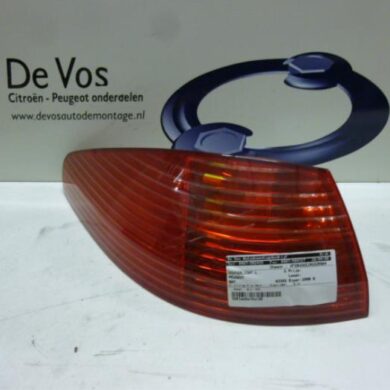 Peugeot 607 2.7 HDi V6 24V Achterlicht links 2006 6350N1
