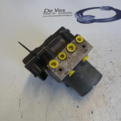 Citroen C4 1.6 16V ABS Pomp NFU 2006 4541E4