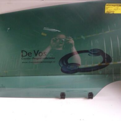 Peugeot 5008 1.6 THP 16V Rear door window 4-door, left 2010 9203KC