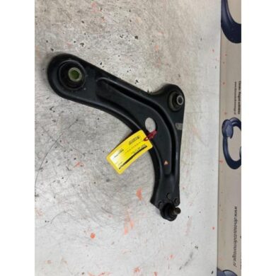 Peugeot 2008 1.2 12V e-THP PureTech 130 Front wishbone, right 2018 9803286480