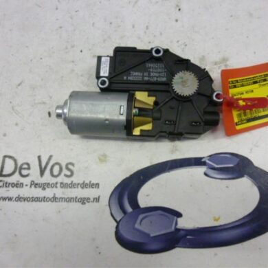 Peugeot 3008 2.0 HDiF 16V Sunroof motor 2009 8401WH