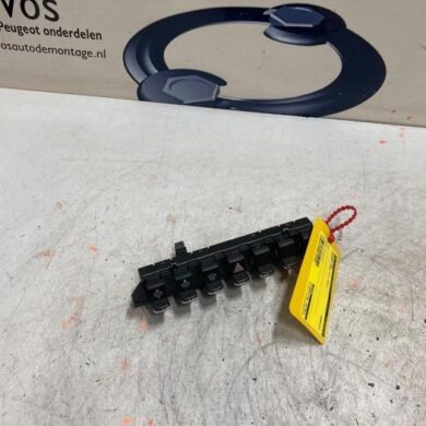 Peugeot 3008 2.0 HYbrid4 16V Switch 2013 96672390ZD-6490QL