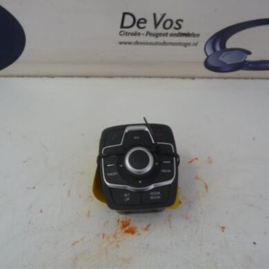 Peugeot 508  Navigation control panel 2012 98023785ZD-6593U1