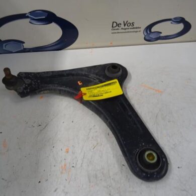 Citroen C4 Cactus  Front wishbone, left 2015 3520W7
