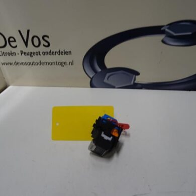 Peugeot 3008  Handrem schakelaar AHW 2017 98105935VV
