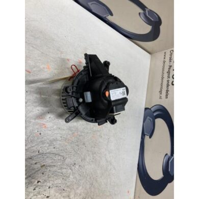 Opel Grandland X 1.2 Turbo 12V Heizung Belüftungsmotor 2019 9821292180