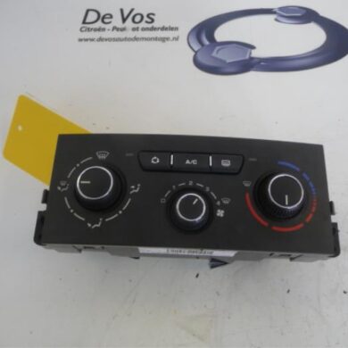 Peugeot 207  Heater control panel 2011 6452Q7