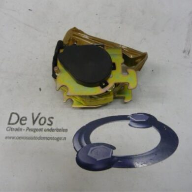 Peugeot 307 1.6 16V Veiligheidsgordel midden-achter 2004 8974JR
