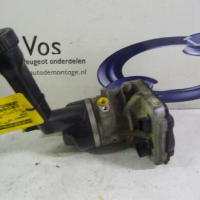Peugeot 308 1.6 HDi 16V Power steering pump 9HZ-9HZ9H01 2009 4007WX