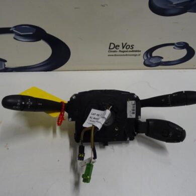 Peugeot 207  Steering column stalk 2008 6242R7