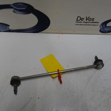 Peugeot 3008  Anti-roll bar guide 2019 9831547080