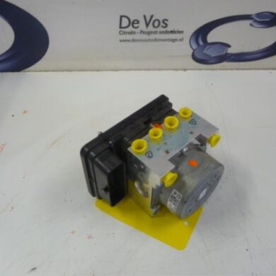Peugeot 208  ABS Pomp HMZ 2015 1614205380-1613440480