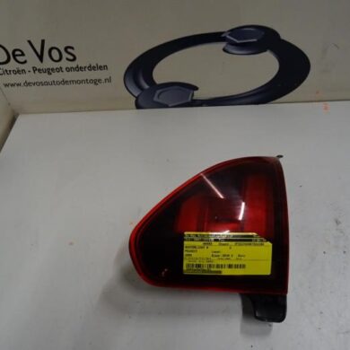 Peugeot 2008  Achterlicht rechts 2019 9814757280