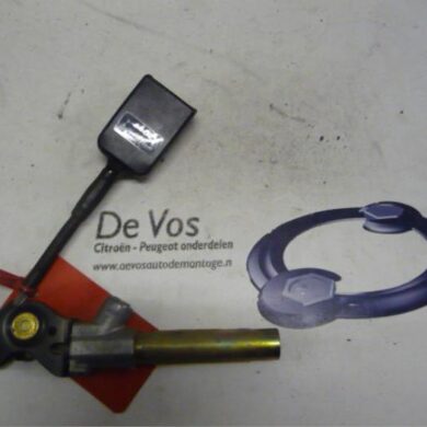 Peugeot 406 1.8 16V Gordelspanner rechts 1996 8972S2