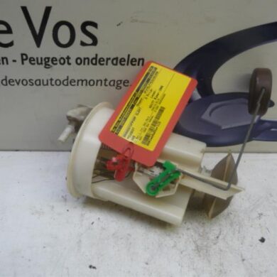 Peugeot 306  Electric fuel pump LFY 1998 152595