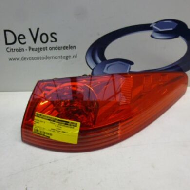 Peugeot 607 2.7 HDi V6 24V Achterlicht rechts 2009 6351CF